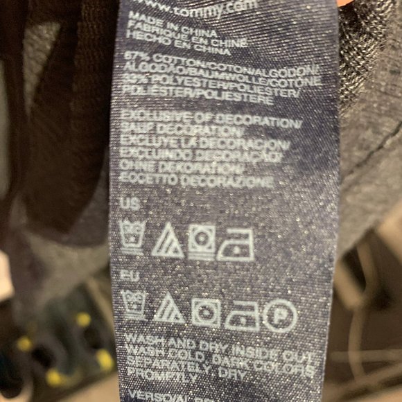 Tommy Hilfiger long-sleeve T-shirt  -  Men's Medium - Picture 7 of 10